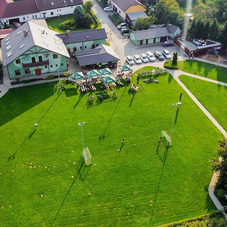Restaurace a penzion Kamenec Jilešovice Exterior foto