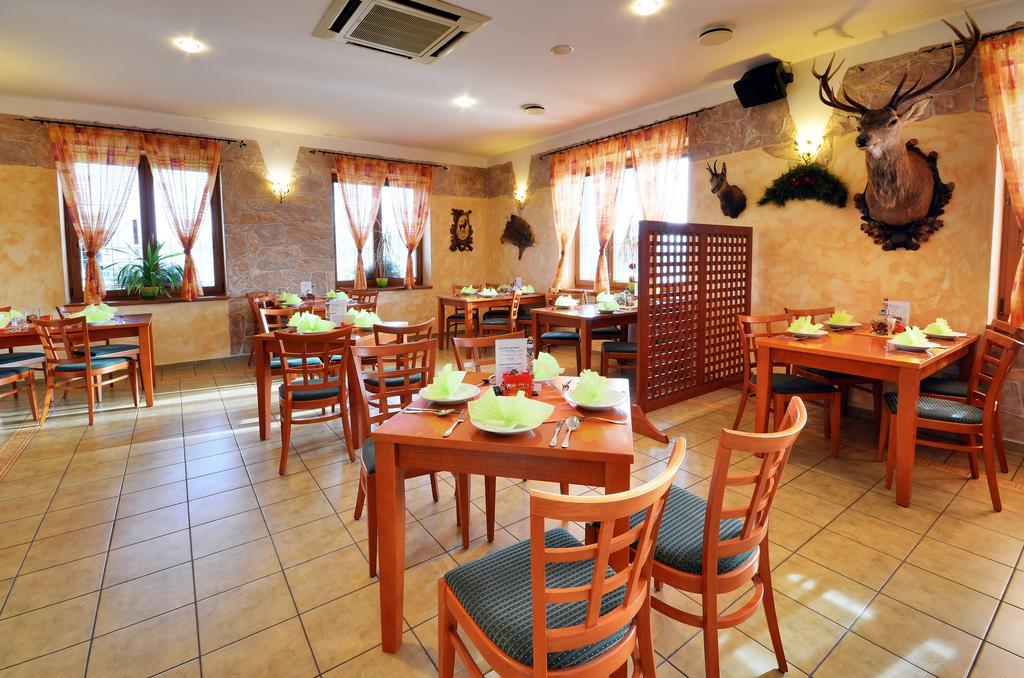 Restaurace a penzion Kamenec Jilešovice Exterior foto