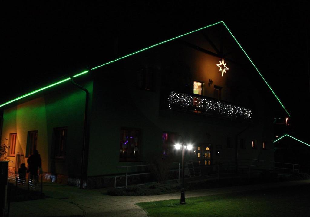 Restaurace a penzion Kamenec Jilešovice Exterior foto