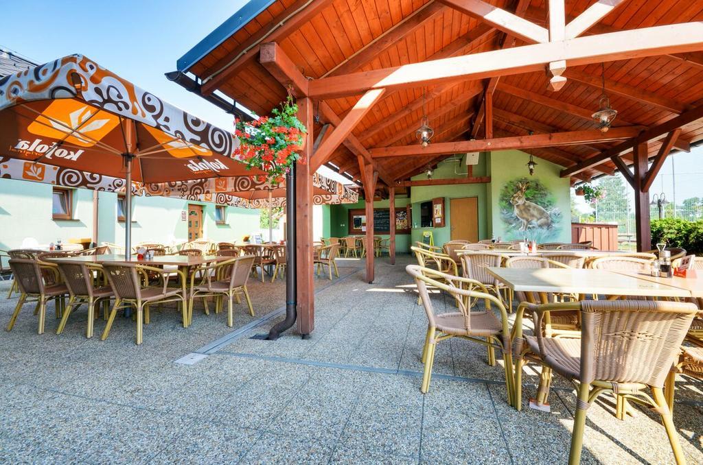 Restaurace a penzion Kamenec Jilešovice Exterior foto